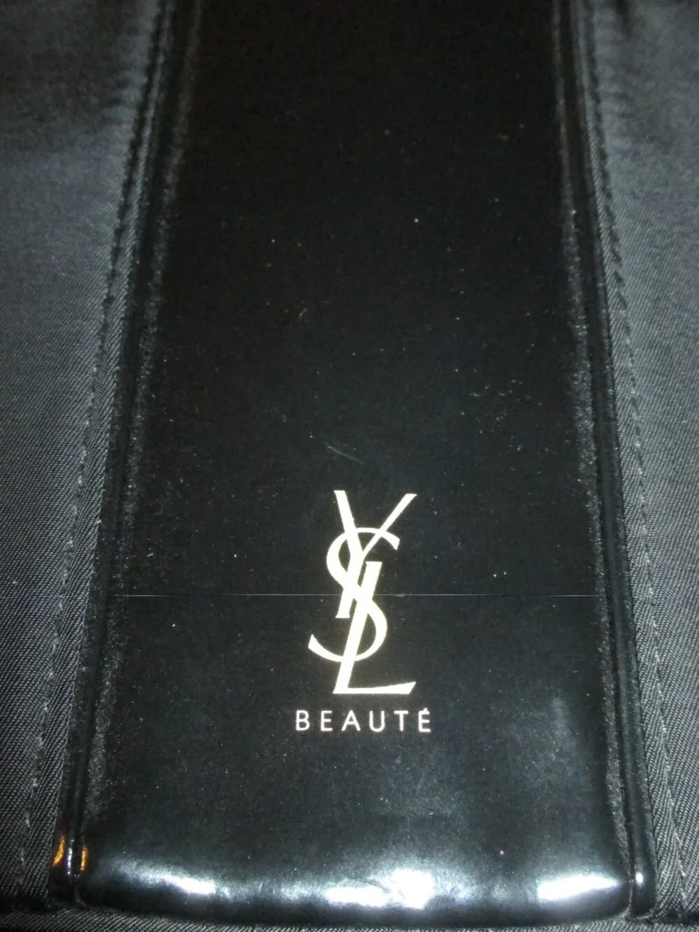 Yves Saint Laurent patent center